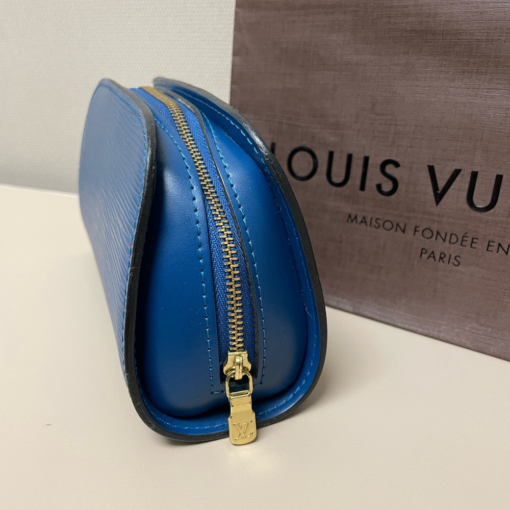 Louis Vuitton Blue Epi Leather Cosmetic Pouch - Picture 5 of 10